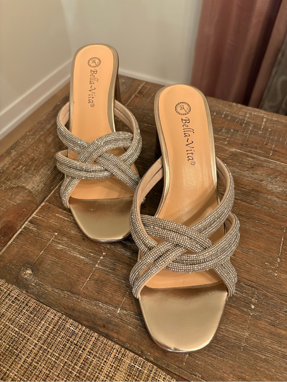 Bella Vita NWOT Rhinestone Crisscross Metallic Block Heel